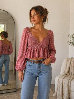 La Hearts / Pacsun Soft Pink Floral Smocked Peplum Top (Fits like a medium)